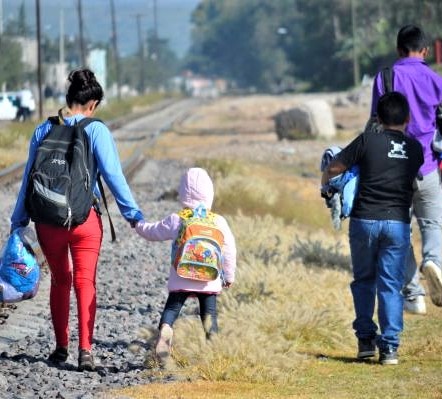 Evitarán que menores migrantes sean víctimas de explotación laboral