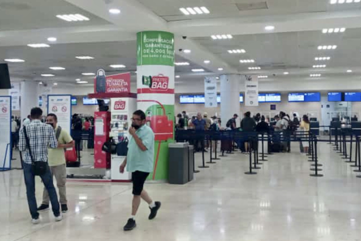 Proponen que aerolíneas reembolsen la TUA cuando no se haga uso del servicio aéreo