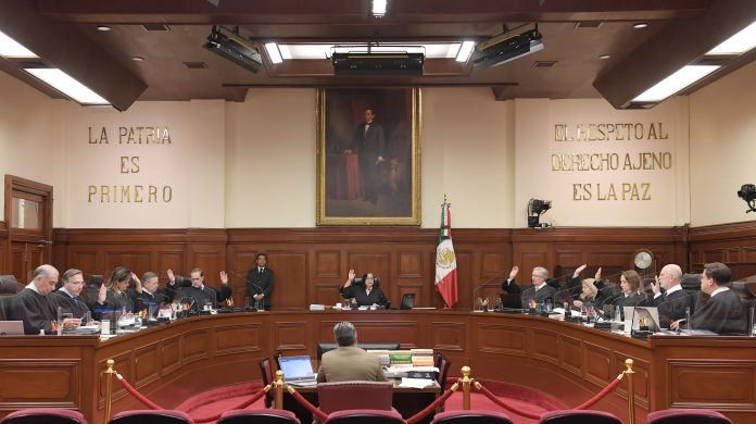 Proponen establecer como requisito no haber sido condenado por plagio para ser ministro de la SCJN