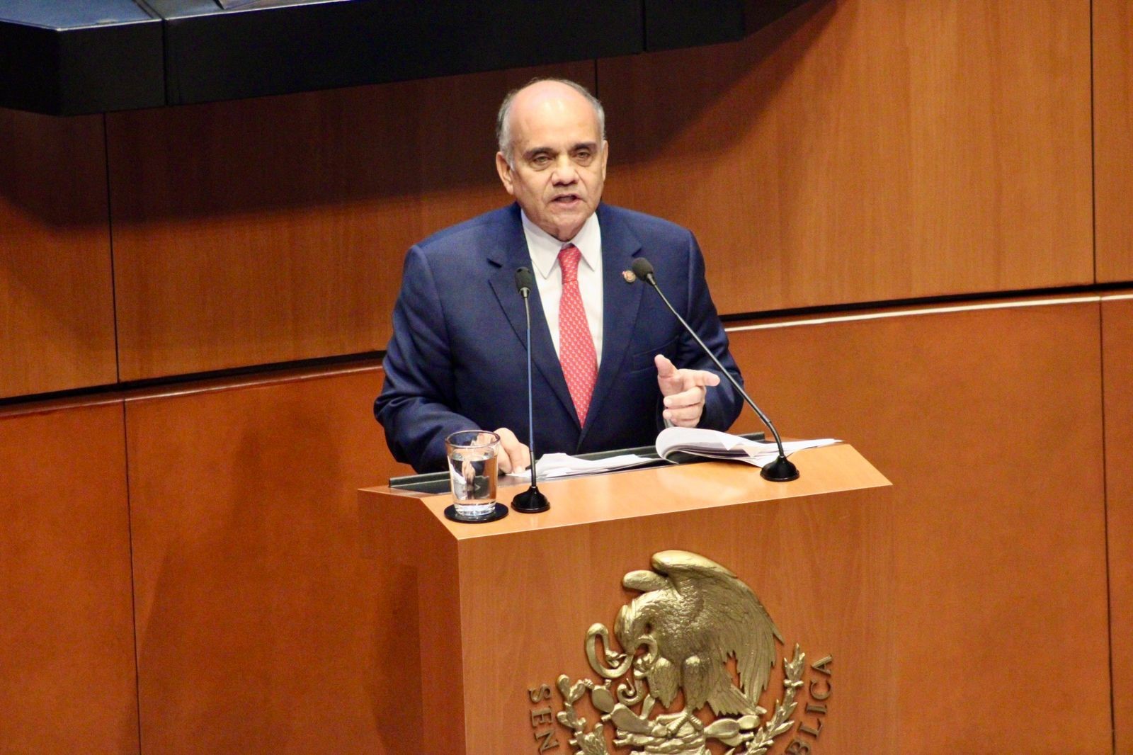 Añorve arremete: “la SEP no es trinchera ni botín político”