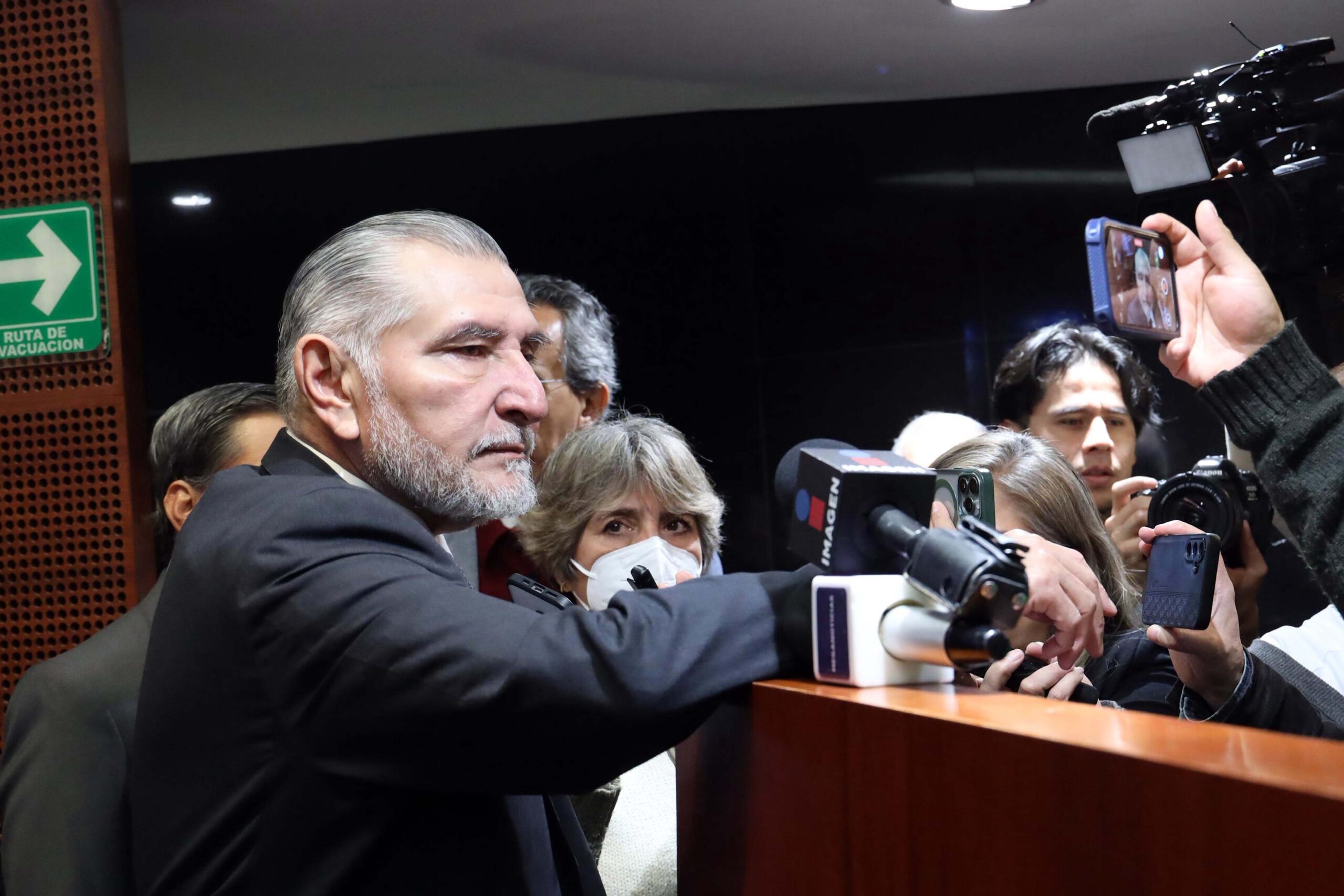 Adán Augusto niega “mensajes intimidatorios” a Lilly Téllez: “Ni le he escrito… ni pienso hacerlo”